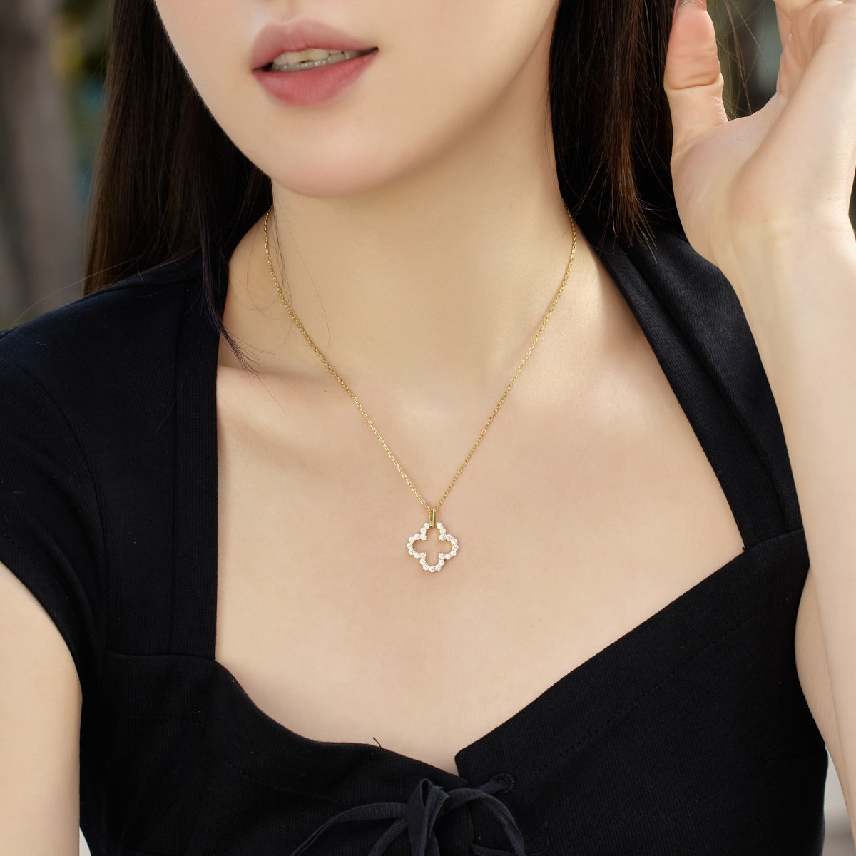 [BASLOVE]Four-Leaf Clover Hollow Design Exquisite Necklace