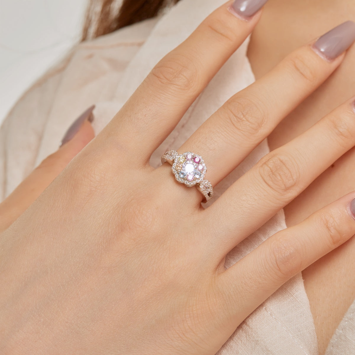 [BASLOVE]Delicate Colorful Round Cut Flower Shape Wedding Ring