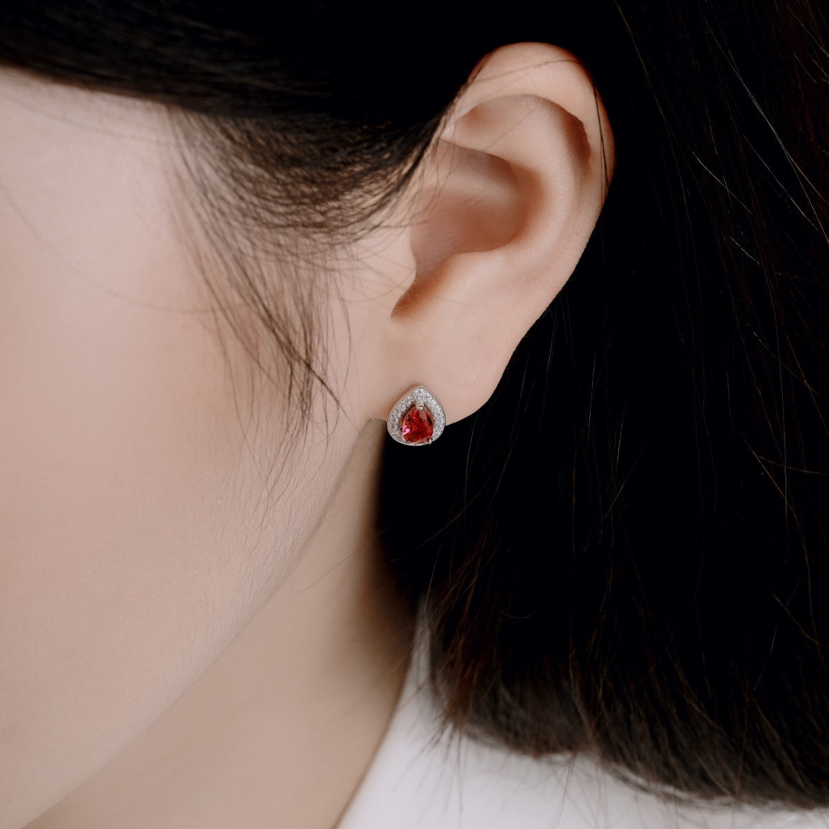 [BASLOVE]Luxurious Water Drop Shape Earrings