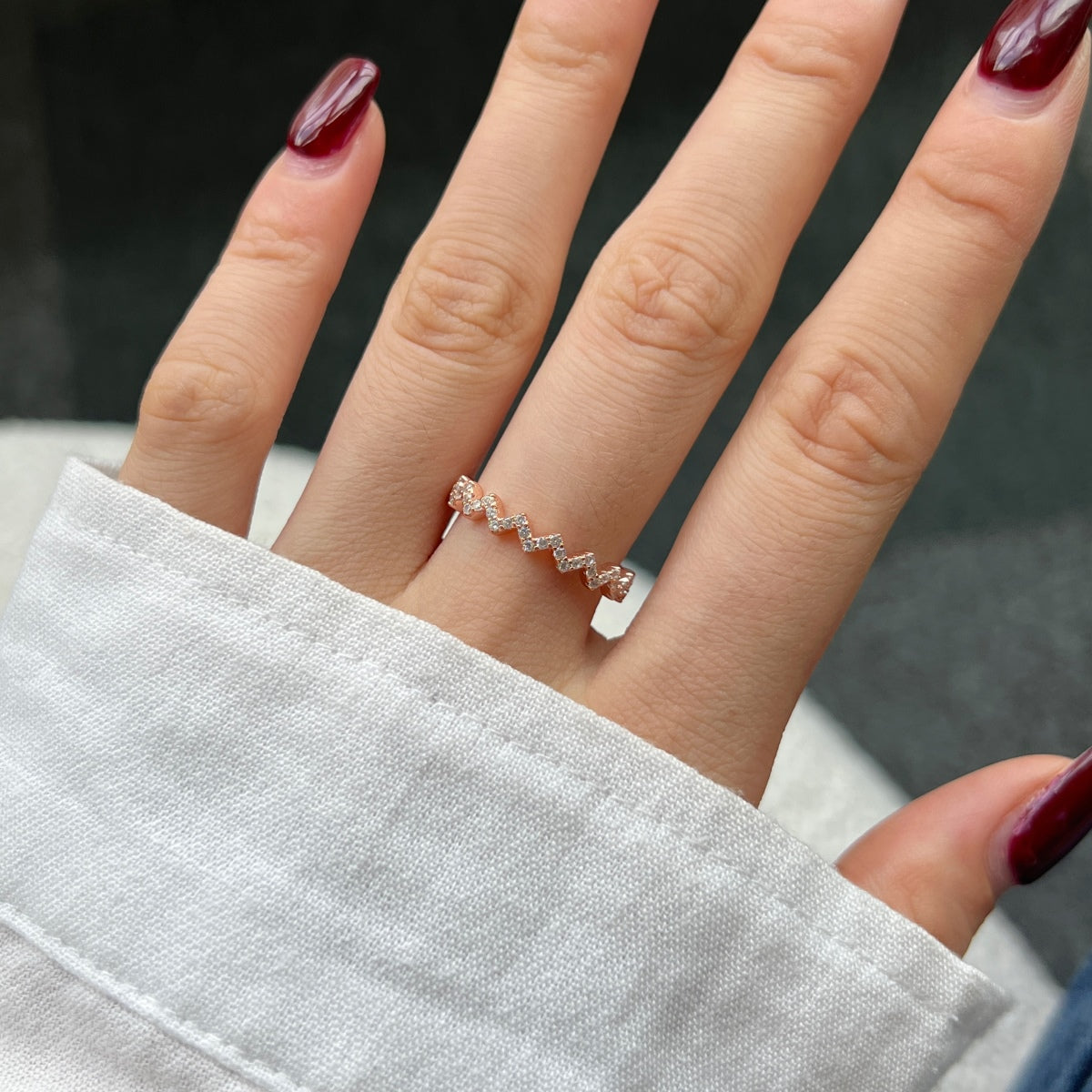 [BASLOVE]Delicate Enchanting Wave Shape Daily Ring