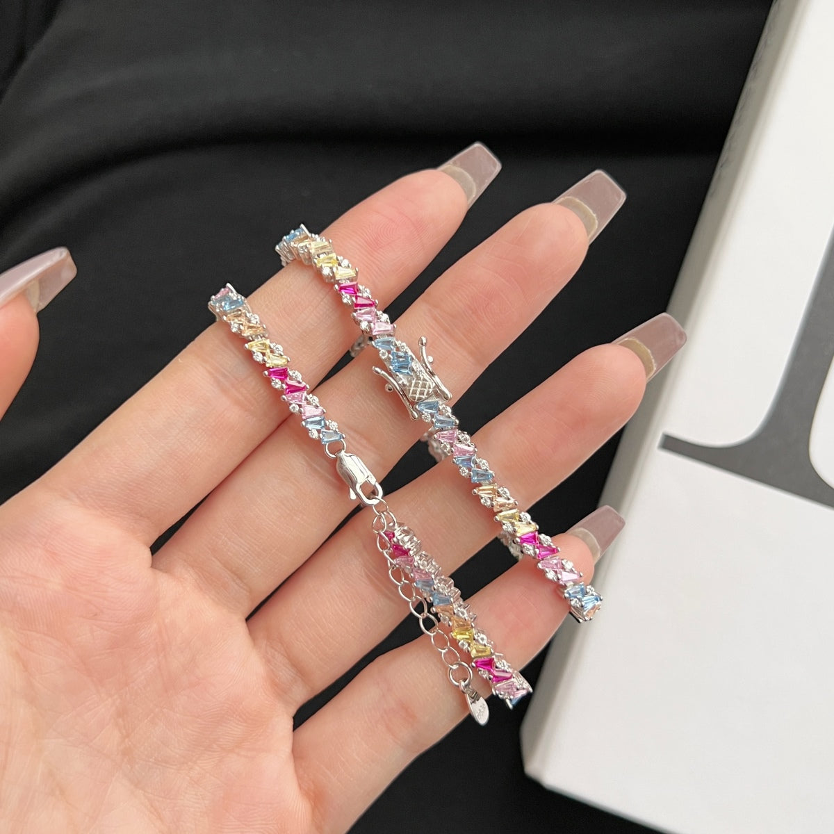 [BASLOVE]Ornate Sparkling Multi Cut Party Bracelet