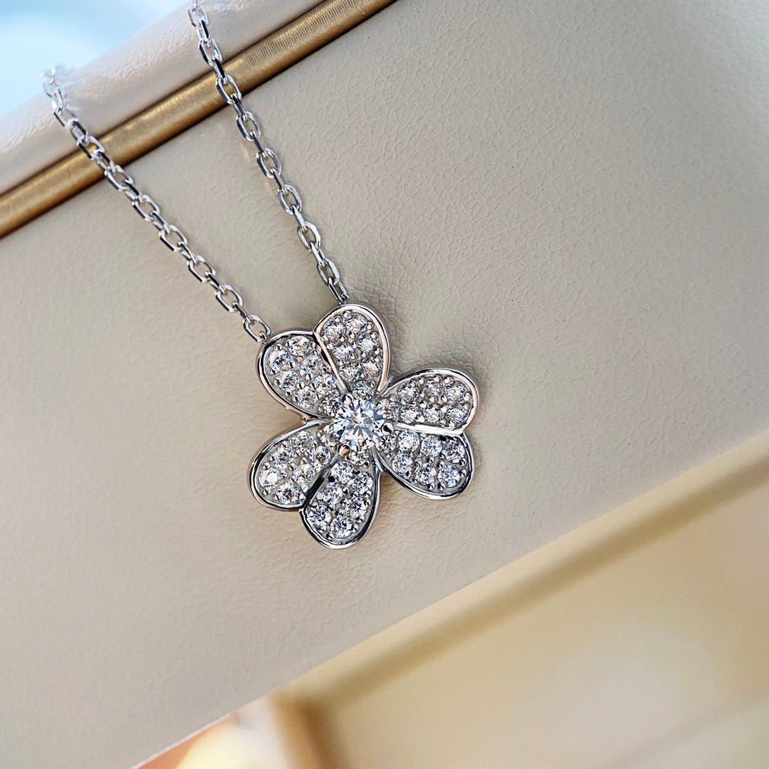 [Basjewels]CLOVER DIAMOND NECKLACE SILVER