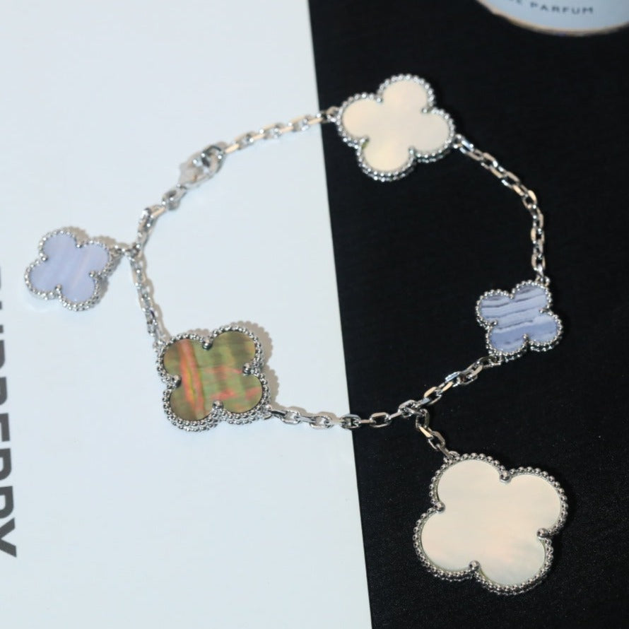 [Basjewels]CLOVER BRACELET 5 MOTIFS MOP CHALCEDONY SILVER