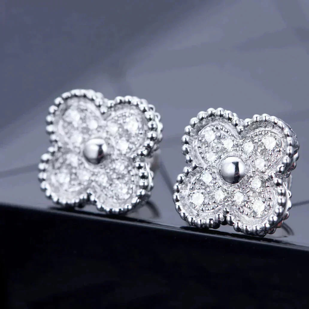 [Basjewels]CLOVER 1 MOTIFS DIAMOND STUD EARRINGS SILVER