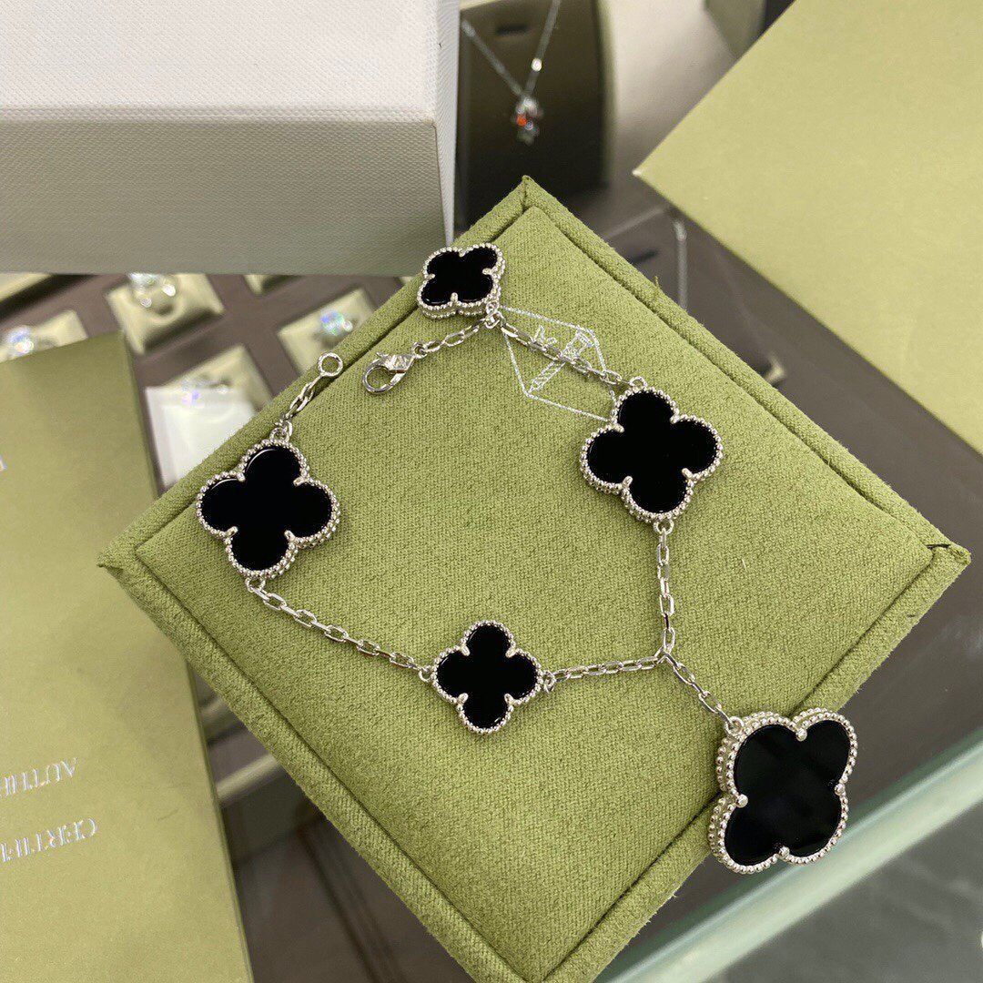 [Basjewels]CLOVER 5 MOTIFS SIVLER ONYX BRACELET