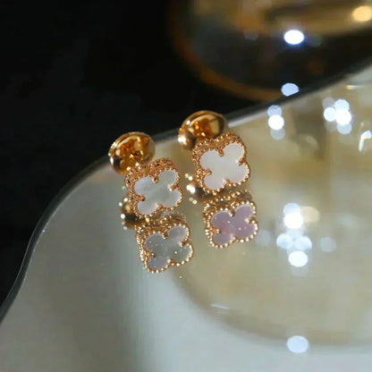 [Basjewels]CLOVER MINI 9.5MM WHITE MOP EARRINGS