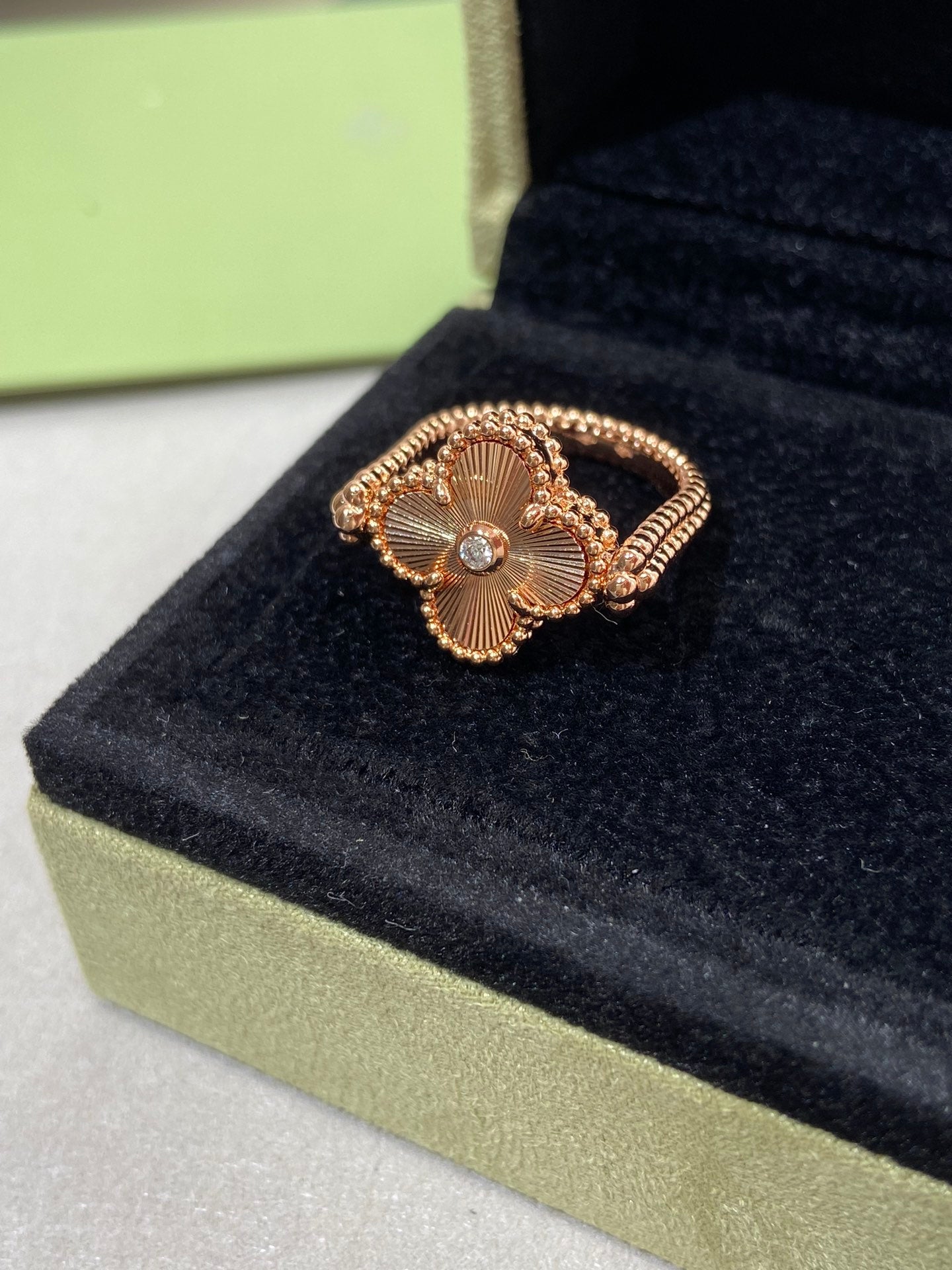 [Basjewels]CLOVER RIVERSIBLE ROSE GOLD RING