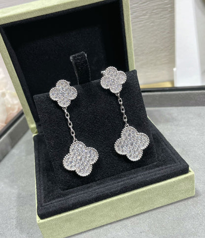 [Basjewels]CLOVER 2 MOTIFS DIAMOND PAVED SILVER EARRINGS