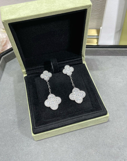 [Basjewels]CLOVER 2 MOTIFS DIAMOND PAVED SILVER EARRINGS