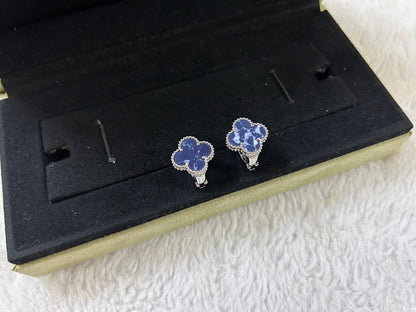 [Basjewels]CLOVER PIETERSITE MEDIUM STUD EARRINGS