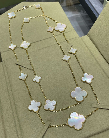 [Basjewels]CLOVER 16 MOTIF WHITE MOP GOLD NECKLACE