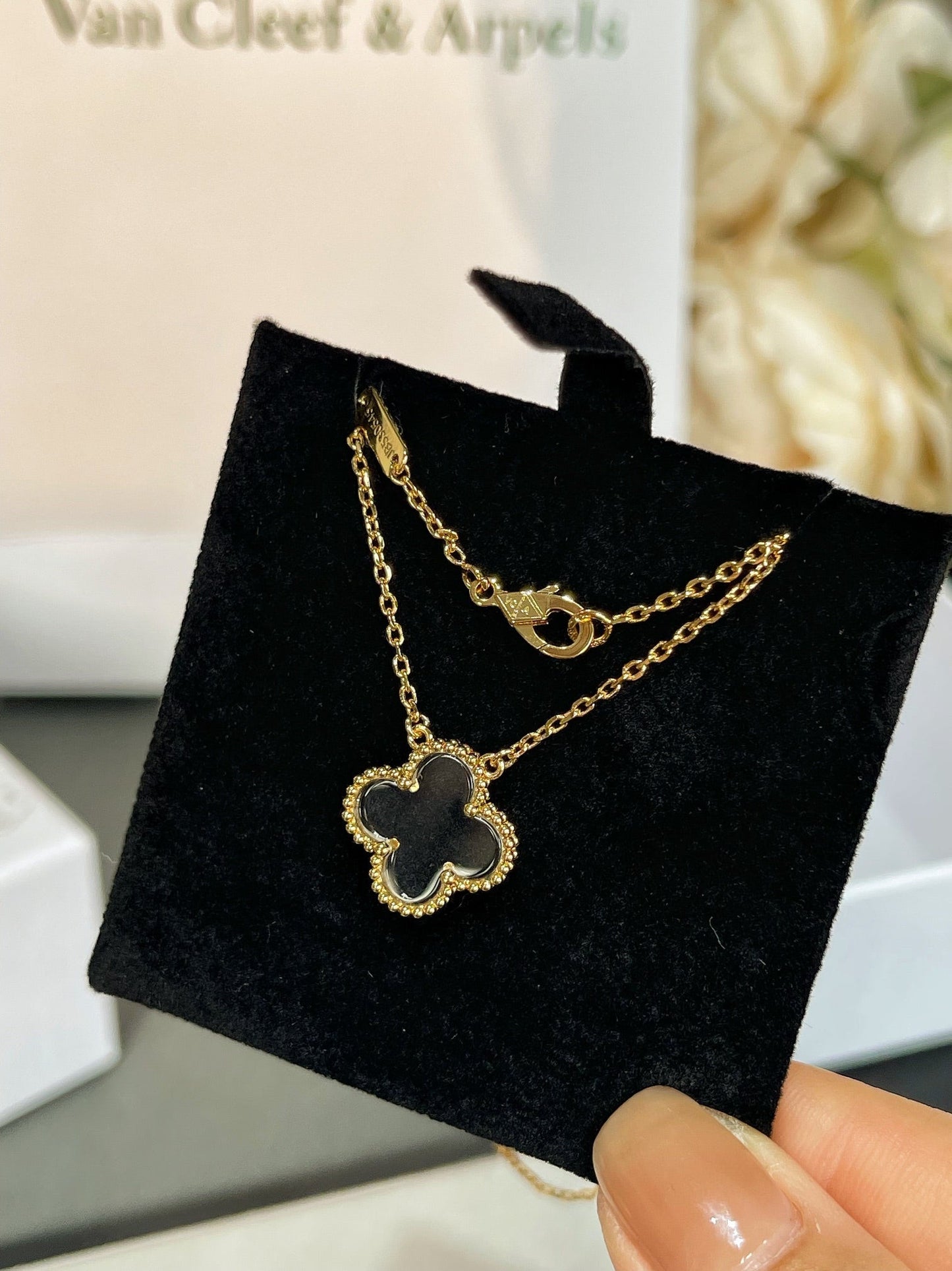 [Basjewels]CLOVER ROCK CRYSTAL ROSE GOLD NECKLACE