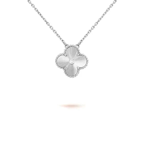 [Basjewels]CLOVER  15MM DIAMOND LASER NECKLACE SILVER