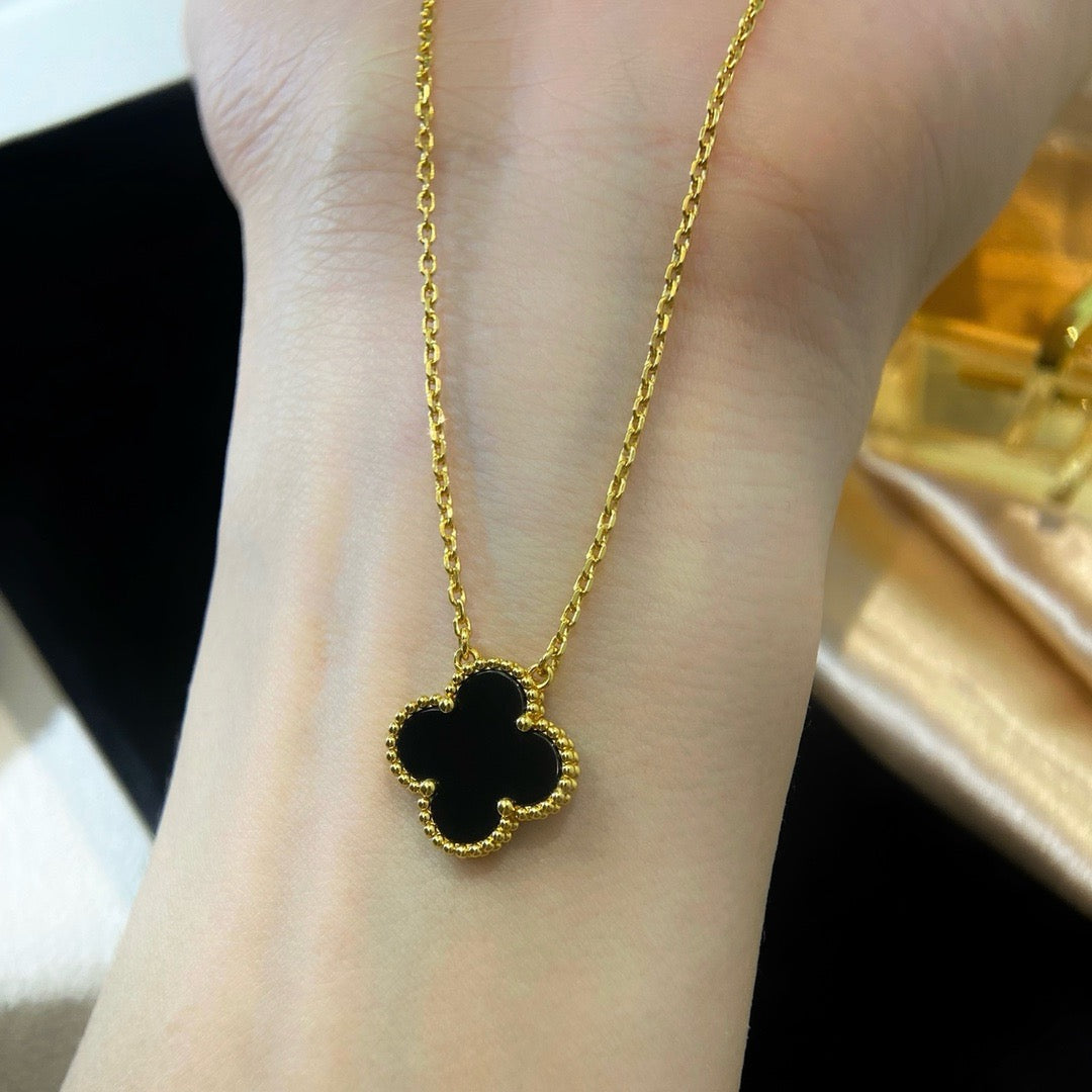 [Basjewels]CLOVER 15MM BLACK ONYX SINGLE FLOWER NECKLACE