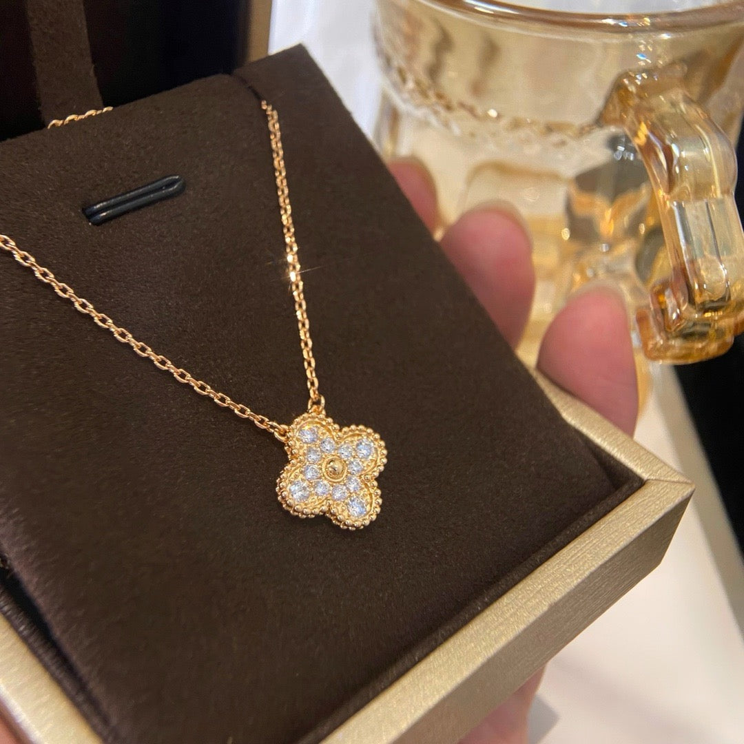 [Basjewels]CLOVER 15MM DIAMOND SINGLE FLOWER NECKLACE