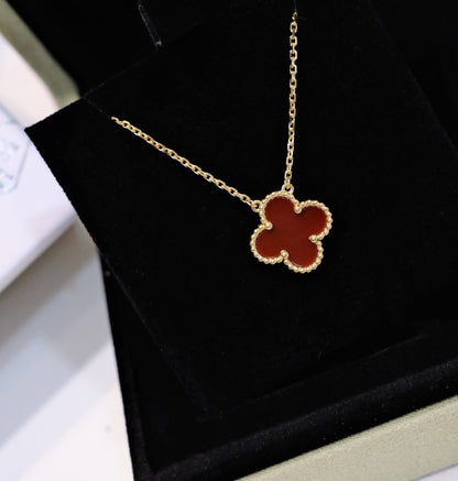 [Basjewels]CLOVER 15MM CARNELIAN SINGLE FLOWER NECKLACE