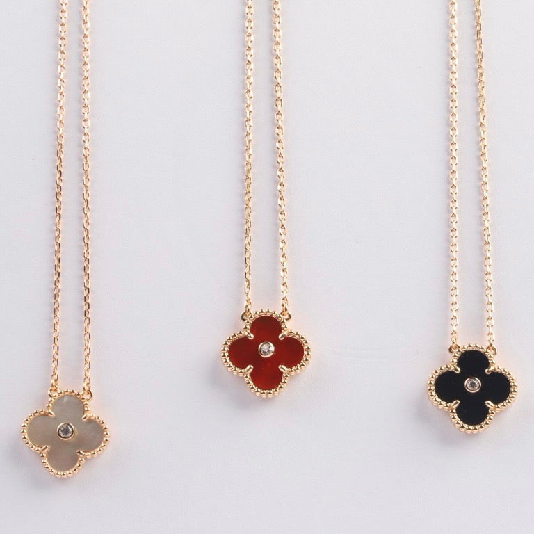 [Basjewels]CLOVER 15MM DIAMOND CARNELIAN NECKLACE