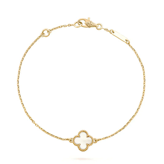 [Basjewels]CLOVER WHITE MOP SINGLE FLOWER BRACELET